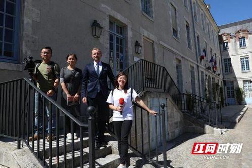 玉林新电梯爆料事件视频,揭秘背后惊人真相  第2张